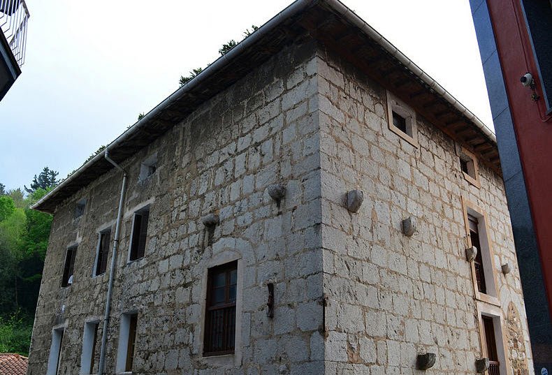 Torre Sasiola, Spain